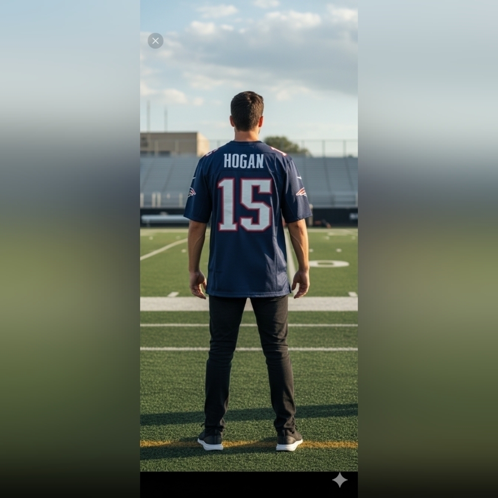 New England Patriots Hogan Number 15 T-shirt Jersey Size XL (EUC)